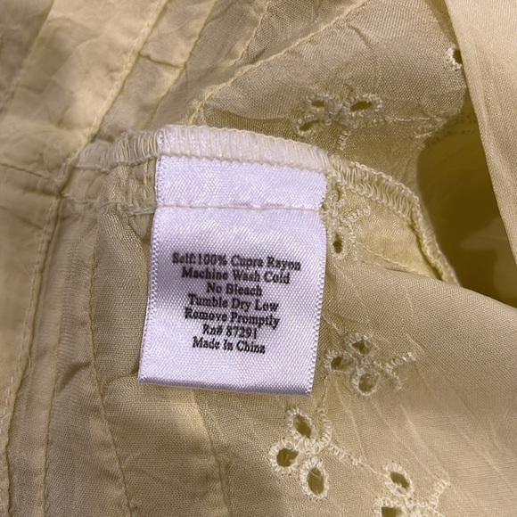 Johnny Was embroidered  racer back top sz Med - Picture 5 of 5